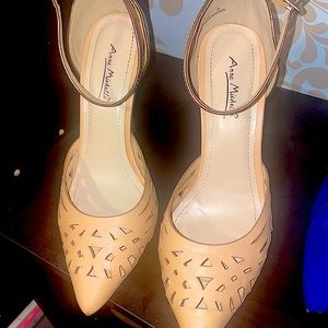 Loves this shoe! Worn twice. Outgrew them.